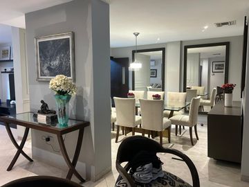 VENDO MUY LINDA CASA EN SAMBORONDÓN DE 3 DORMITORIOS