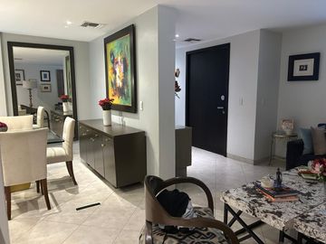 VENDO MUY LINDA CASA EN SAMBORONDÓN DE 3 DORMITORIOS