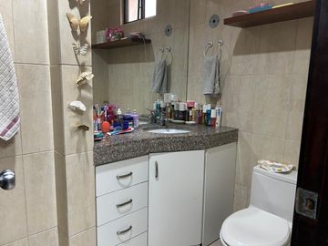 VENDO MUY LINDA CASA EN SAMBORONDÓN DE 3 DORMITORIOS