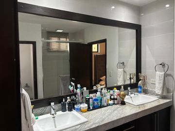 VENDO HERMOSA CASA EN SAMBORONDÓN DE 3 DORMITORIOS