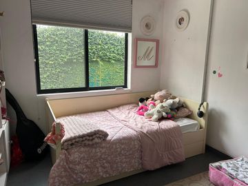 VENDO HERMOSA CASA EN SAMBORONDÓN DE 3 DORMITORIOS