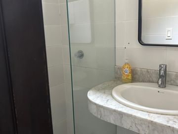 VENDO HERMOSA CASA EN SAMBORONDÓN DE 3 DORMITORIOS