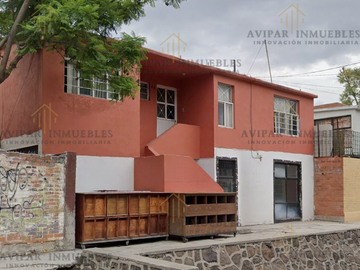 VENTA DE CASA EN SATELITE, SECC. ANDADORES, SANTIAGO DE QUERETARO. JTC092