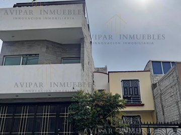 CASA EN VENTA EN QUERETARO, LA SAGRADA FAMILIA. (142)