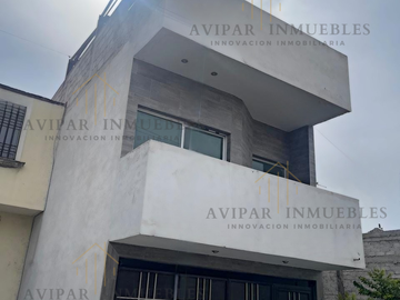 CASA EN VENTA EN QUERETARO, LA SAGRADA FAMILIA. (142)