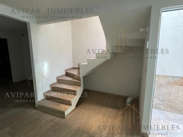 CASA EN VENTA EN QUERETARO, LA SAGRADA FAMILIA. (142)