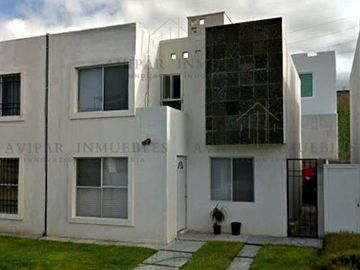 VENTA DE CASA EN QUERETARO, EN EL MIRADOR (085)