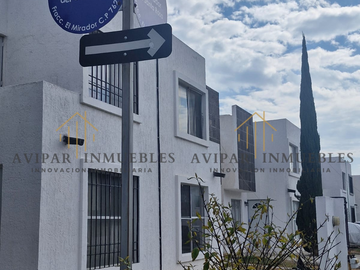 VENTA DE CASA EN QUERETARO, EN EL MIRADOR (085)
