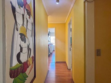 Se Vende 3 Dormitorios + Servicio + 2 Estacionamientos. Providencia