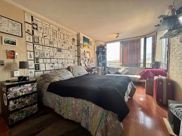 Se Vende 3 Dormitorios + Servicio + 2 Estacionamientos. Providencia