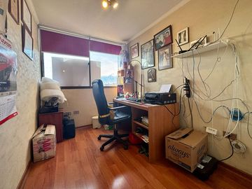 Se Vende 3 Dormitorios + Servicio + 2 Estacionamientos. Providencia