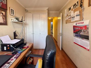 Se Vende 3 Dormitorios + Servicio + 2 Estacionamientos. Providencia