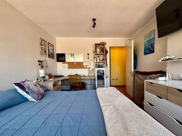 Se Vende 3 Dormitorios + Servicio + 2 Estacionamientos. Providencia