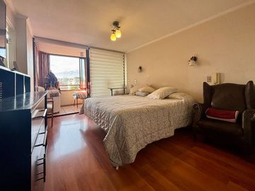 Se Vende 3 Dormitorios + Servicio + 2 Estacionamientos. Providencia