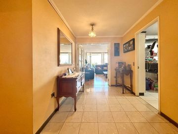 Se Vende 3 Dormitorios + Servicio + 2 Estacionamientos. Providencia
