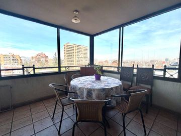 Se Vende 3 Dormitorios + Servicio + 2 Estacionamientos. Providencia