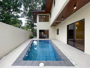 Cozy Modern House and Lot For Sale in Buenavista Hills, Tagaytay City