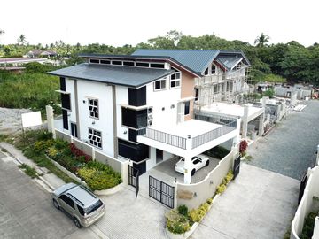 Elegant Modern Contemporary House and Lot For Sale in Tagaytay City near Bypass
