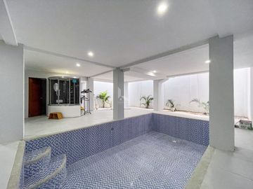Elegant Modern Contemporary House and Lot For Sale in Tagaytay City near Bypass
