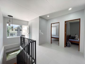 Elegant Modern Contemporary House and Lot For Sale in Tagaytay City near Bypass