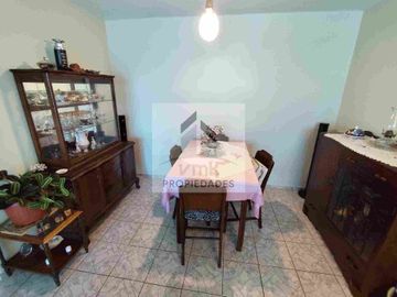 Se vende departamento de 3 dormitorios en el centro de Valparaíso.