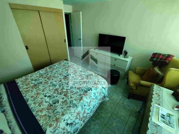 Se vende departamento de 3 dormitorios en el centro de Valparaíso.