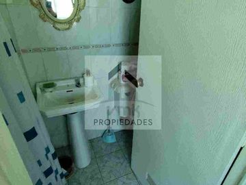 Se vende departamento de 3 dormitorios en el centro de Valparaíso.