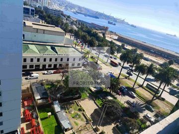 Se vende departamento de 3 dormitorios en el centro de Valparaíso.
