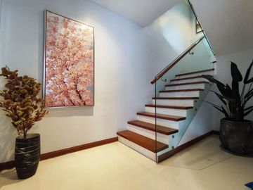 Cubao Quezon City For Sale 3 Storey Townhouse 3 Bedrooms near Bonny Serrano rg