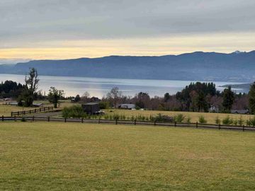casa con hermosa vista al lago en condominio en sector Los Riscos de Pucon