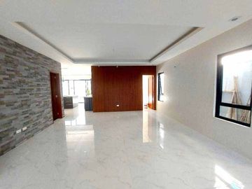 2 Storey House and Lot for sale in Filinvest 2 Batasan Hills near Commonwealth Quezon City