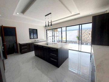 2 Storey House and Lot for sale in Filinvest 2 Batasan Hills near Commonwealth Quezon City