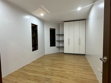 FOR SALE!RFO 2 Storey House and Lot w/ 4 Bedrooms in Brgy Cupang-AP