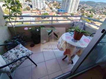 Se vende departamento de 3 dormitorios en Cerro los Placeres.