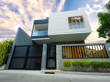 FOR SALE!16.9M 4 Storey House and Lot in Brgy Cupang Antipolo-AP