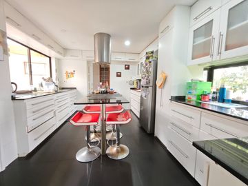 BROKER BOSQUES 5D-5B-SALA ESTAR- PÌSCINA-PATIO