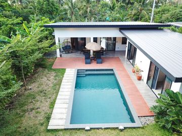Cozy Luxury Farmhouse For Sale in Alfonso, Cavite