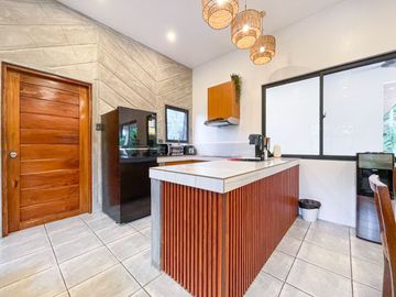 Cozy Luxury Farmhouse For Sale in Alfonso, Cavite