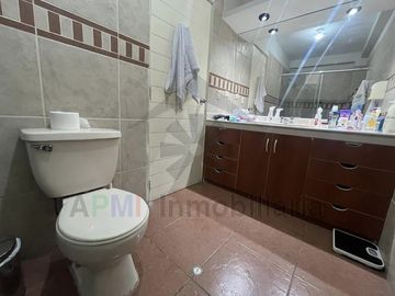 VENTA DE DEPARTAMENTO CON ESTACIONAMIENTO EN SANTA VICTORIA DE CHICLAYO