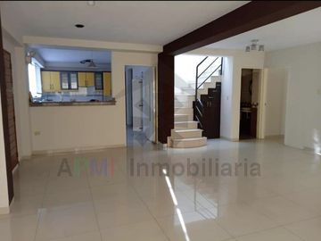 VENTA DE DEPARTAMENTO CON ESTACIONAMIENTO EN SANTA VICTORIA DE CHICLAYO