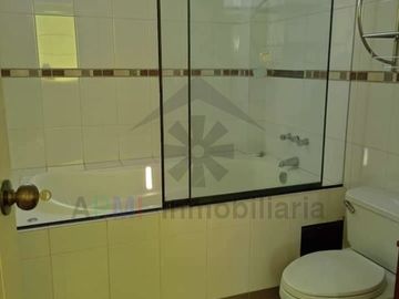 VENTA DE DEPARTAMENTO CON ESTACIONAMIENTO EN SANTA VICTORIA DE CHICLAYO