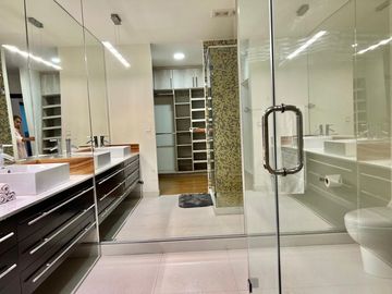 SE VENDE DEPARTAMENTO EN ALTITUD 40