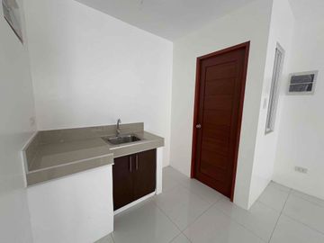 TWIN TOWNHOUSE