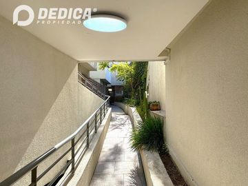 Venta Townhouse cerca metro!