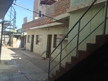 ¡Oportunidad única! Casa a precio de terreno en Miraflores