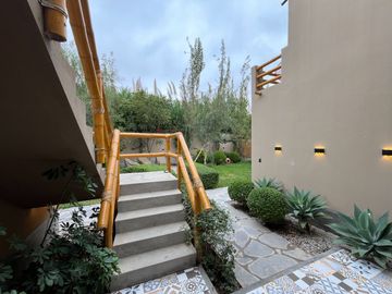 Gran Venta: Casa De Campo Con Piscina En 1,000 M²