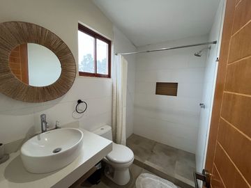 Gran Venta: Casa De Campo Con Piscina En 1,000 M²