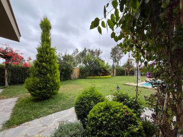 Gran Venta: Casa De Campo Con Piscina En 1,000 M²