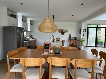 Gran Venta: Casa De Campo Con Piscina En 1,000 M²