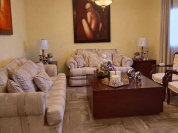 ¡¡¡SE VENDE CASA TOTALMENTE AMUEBLADA!!!